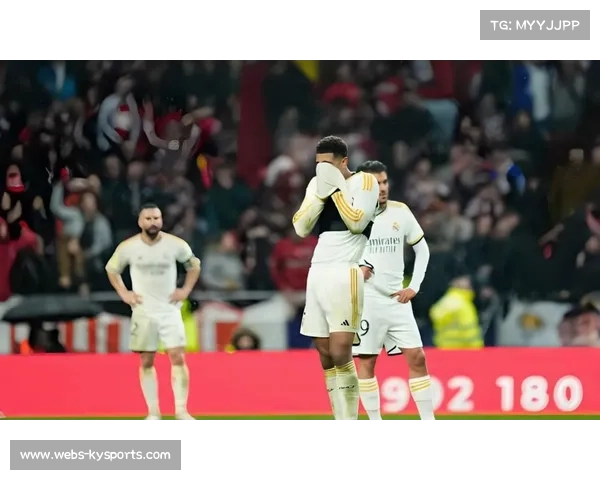 贝林厄姆欧冠赛场鲁莽犯规,反映皇马全队对阵利物浦时被动局面 贝林厄姆欧冠赛场鲁莽犯规,反映皇马全队对阵利物浦时被动局面